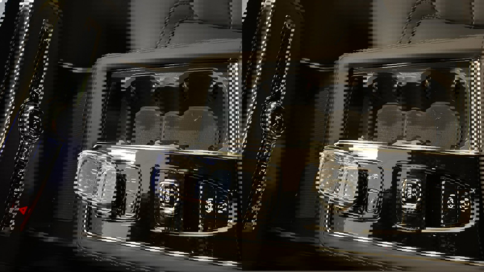 New 2026 Volvo XC90 B6 Plus w/ Protection Package Premier image 19