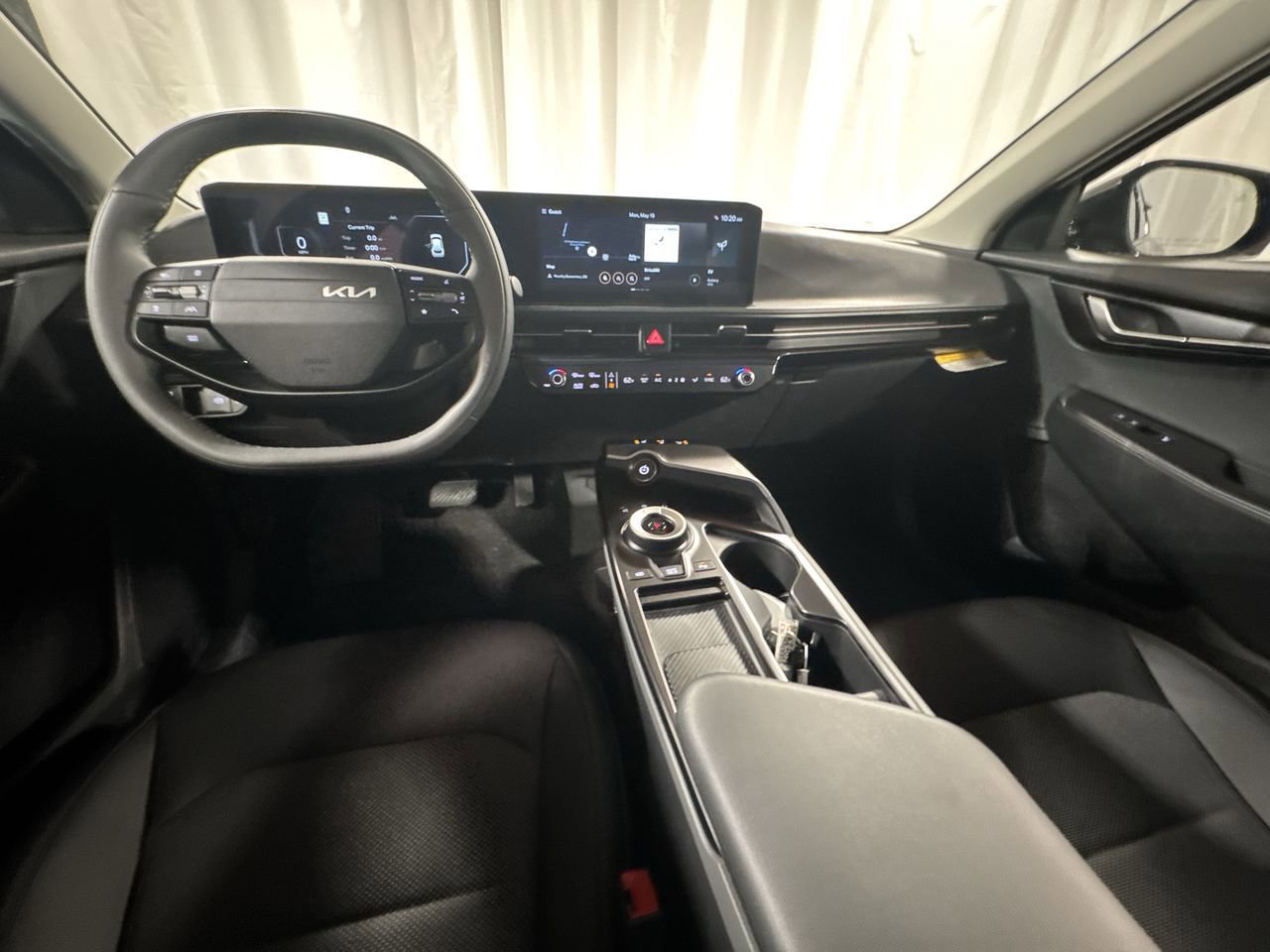 New 2025 Kia EV6 Light w/ Light LR Technology Package image 12