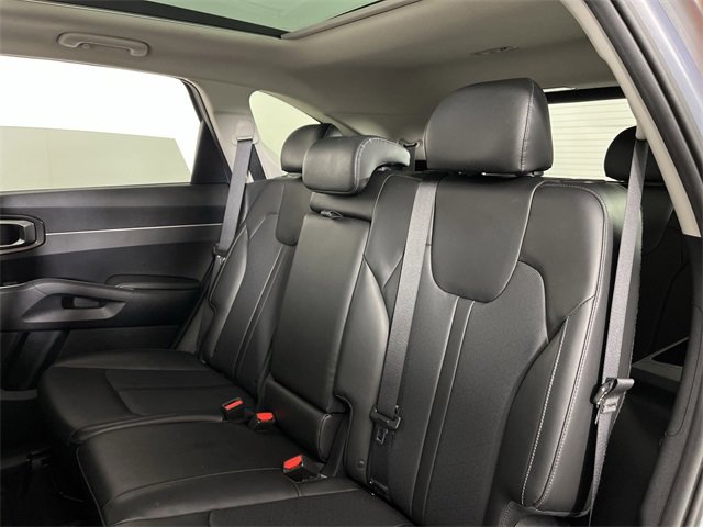 Certified 2022 Kia Sorento S w/ Panoramic Sunroof Package image 23