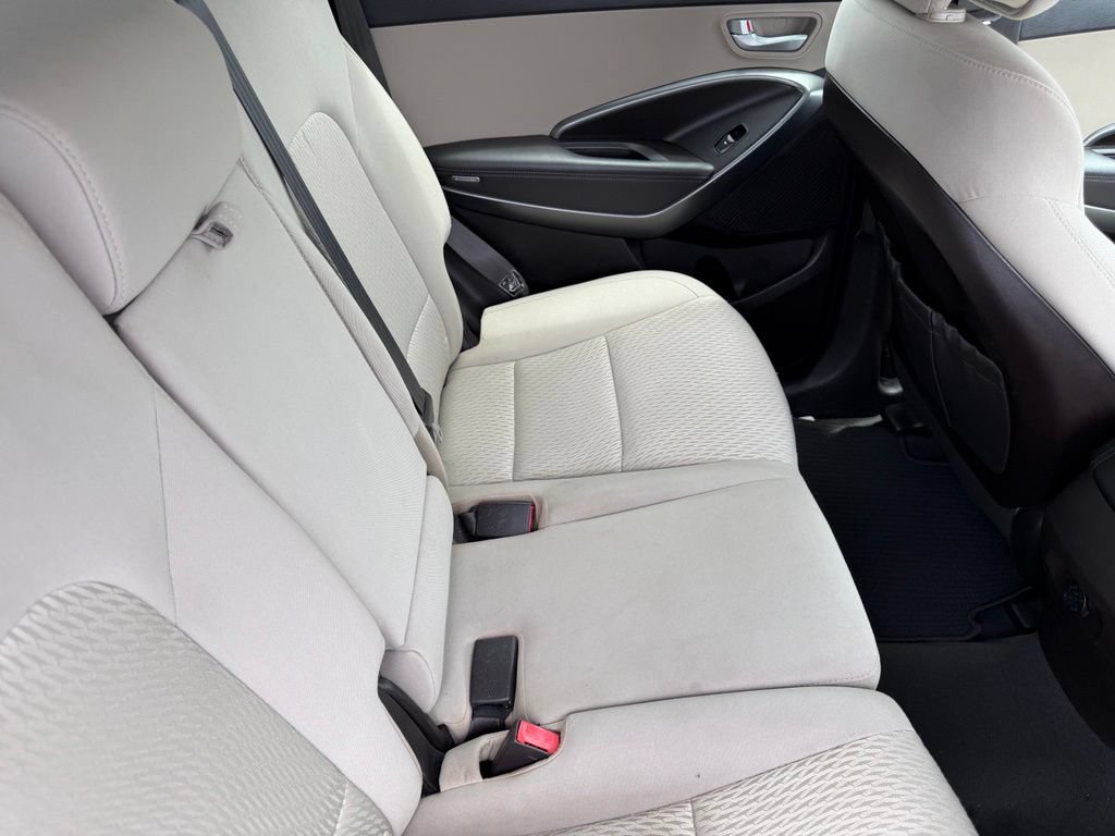 Used 2017 Hyundai Santa Fe Sport FWD image 17