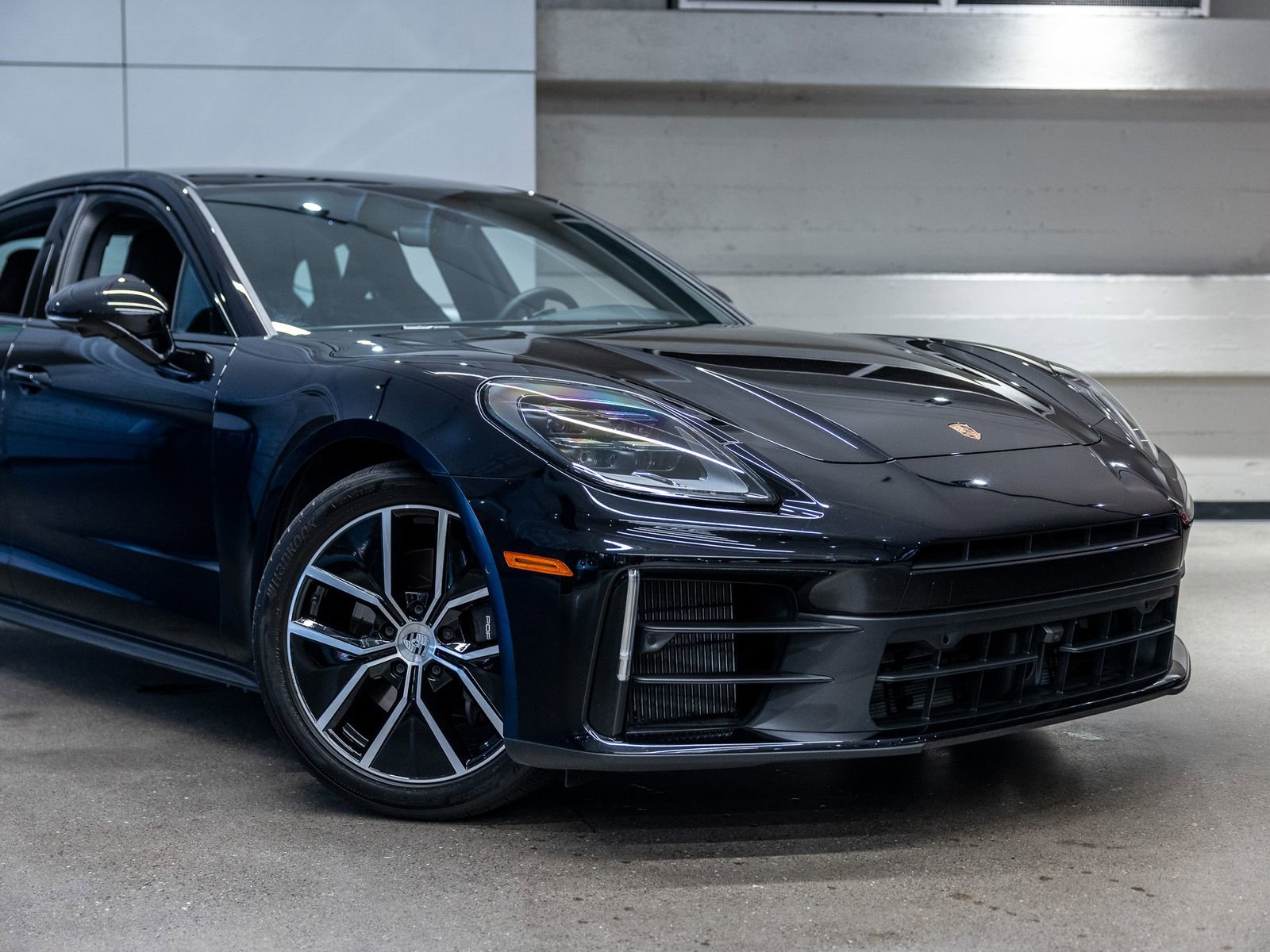 Certified 2025 Porsche Panamera RWD image 14