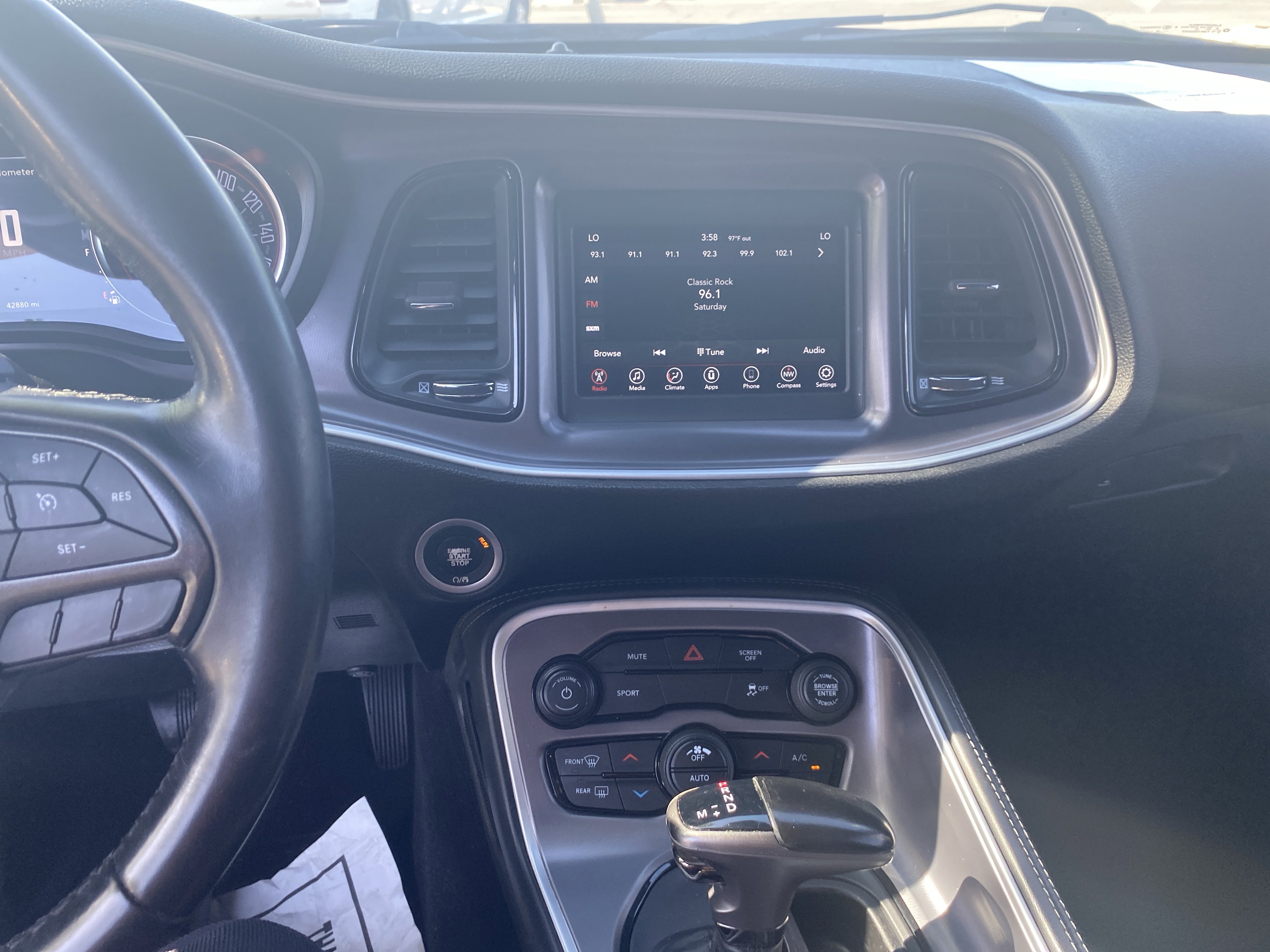 Used 2019 Dodge Challenger SXT image 13
