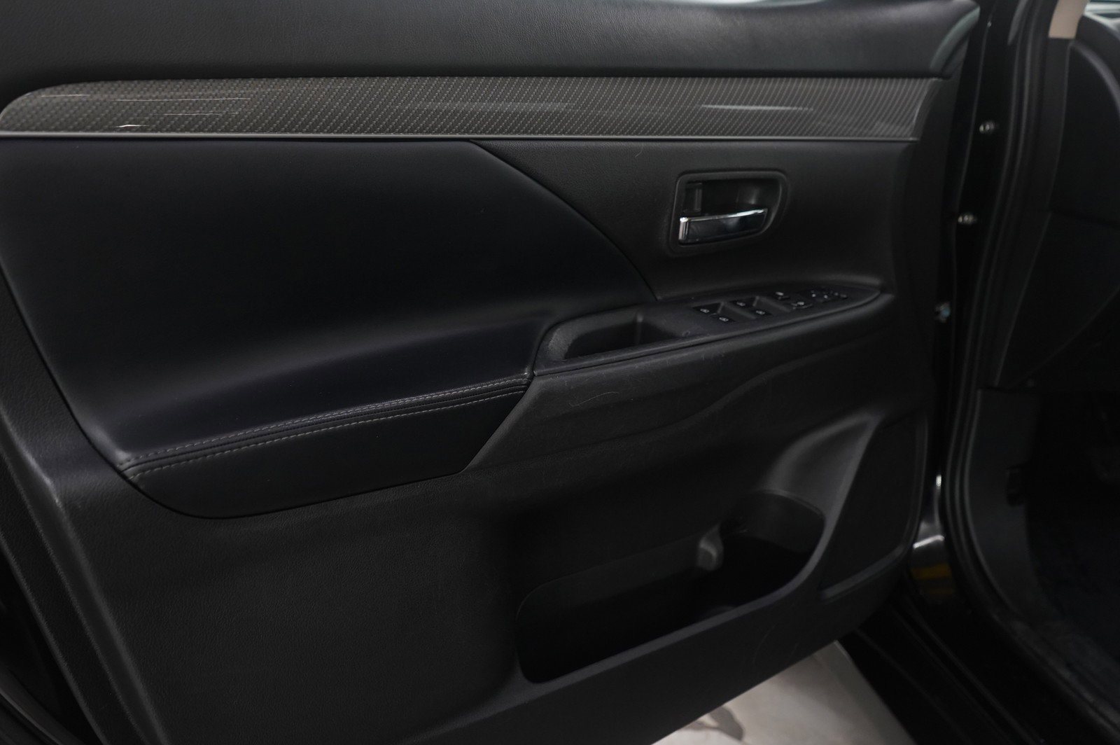 Used 2020 Mitsubishi Outlander SEL image 23