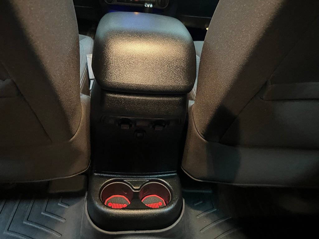 Used 2018 Jeep Wrangler Unlimited Sport w/ Connectivity Group AWD/4WD image 34