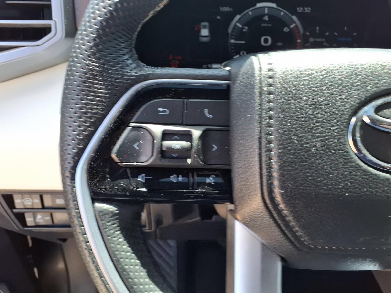 Certified 2024 Toyota Sequoia Capstone AWD/4WD image 22