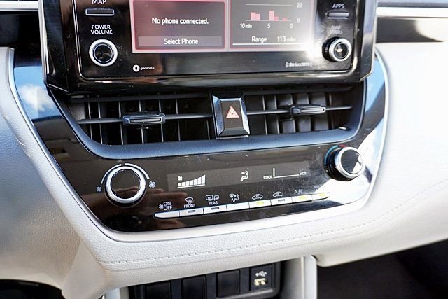 Used 2022 Toyota Corolla Cross L image 28