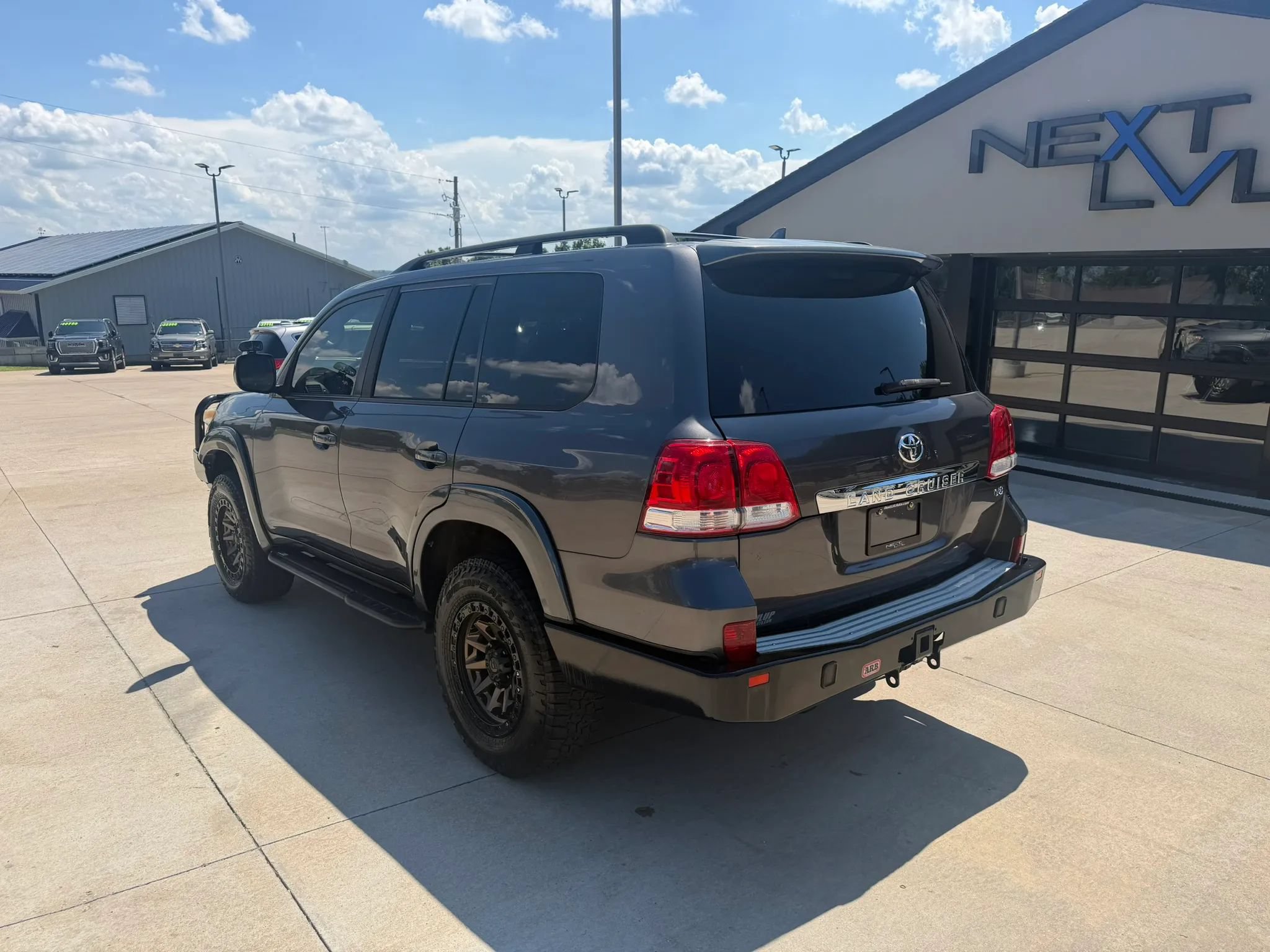 Used 2011 Toyota Land Cruiser w/ Upgrade Pkg AWD/4WD image 7