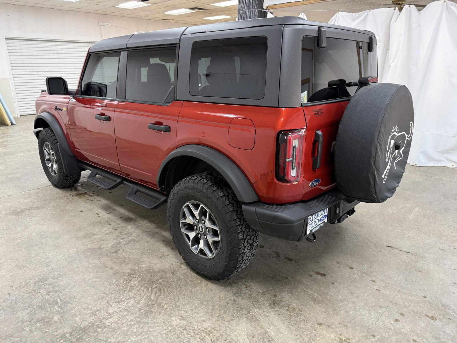 Used 2023 Ford Bronco Badlands AWD/4WD image 5