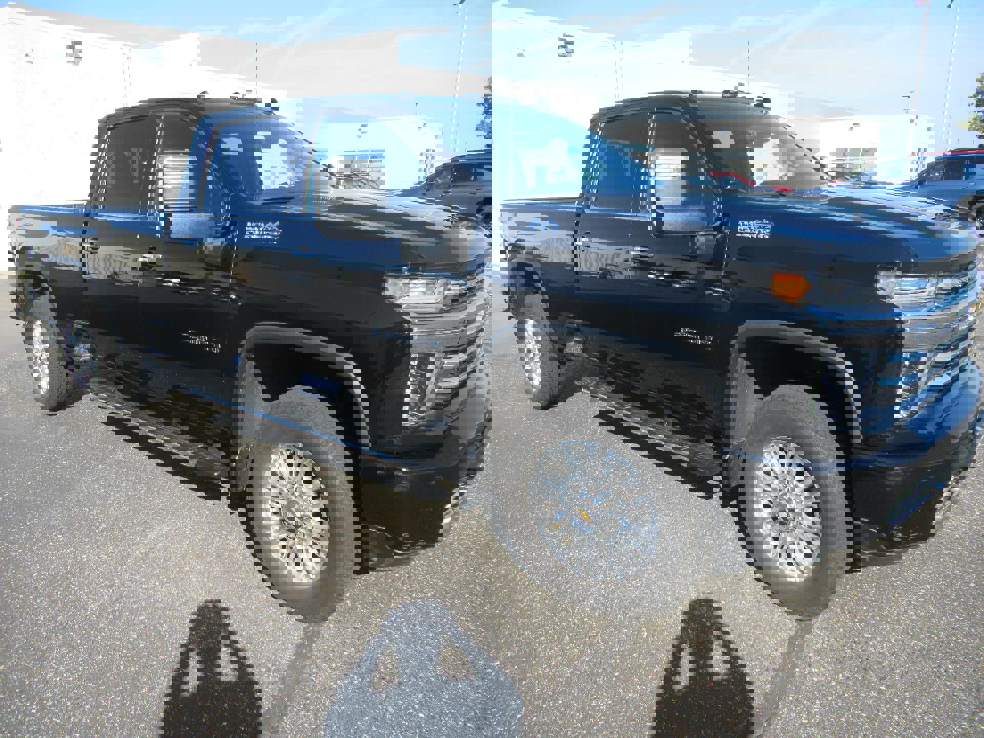 Certified 2023 Chevrolet Silverado 3500 High Country w/ Technology Package image 3