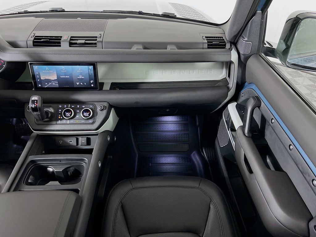 Used 2024 Land Rover Defender 110 S image 25