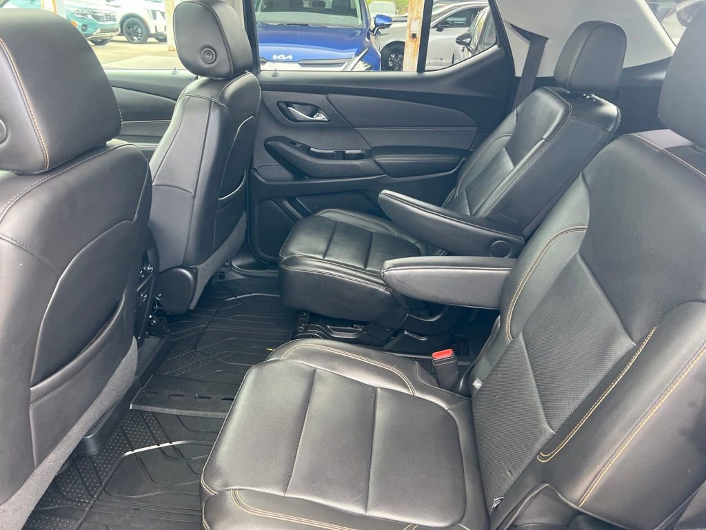 Used 2021 Chevrolet Traverse Premier w/ Redline Edition AWD/4WD image 9