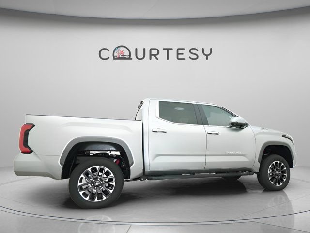 Used 2025 Toyota Tundra Limited AWD/4WD image 27
