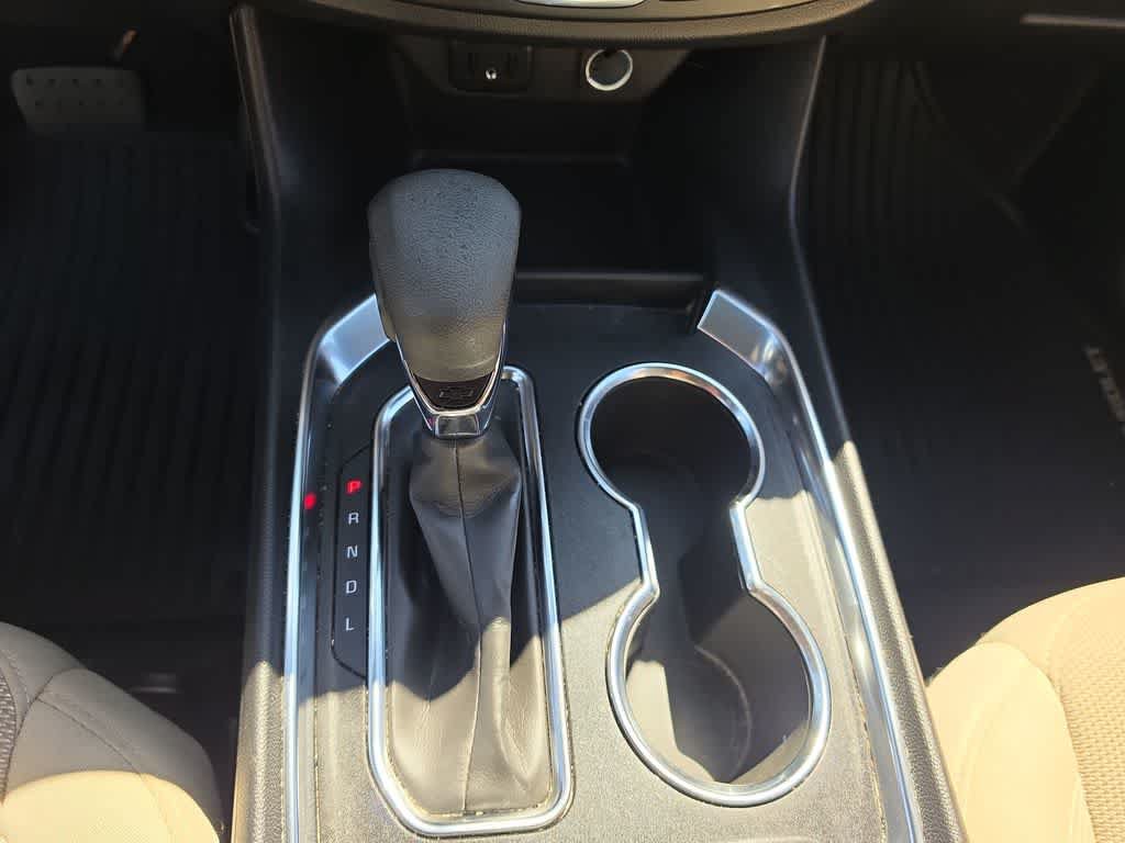 Used 2023 Chevrolet Traverse LS AWD/4WD image 19