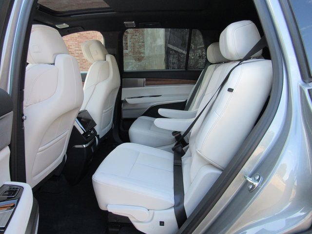 New 2026 Cadillac Vistiq Sport image 12