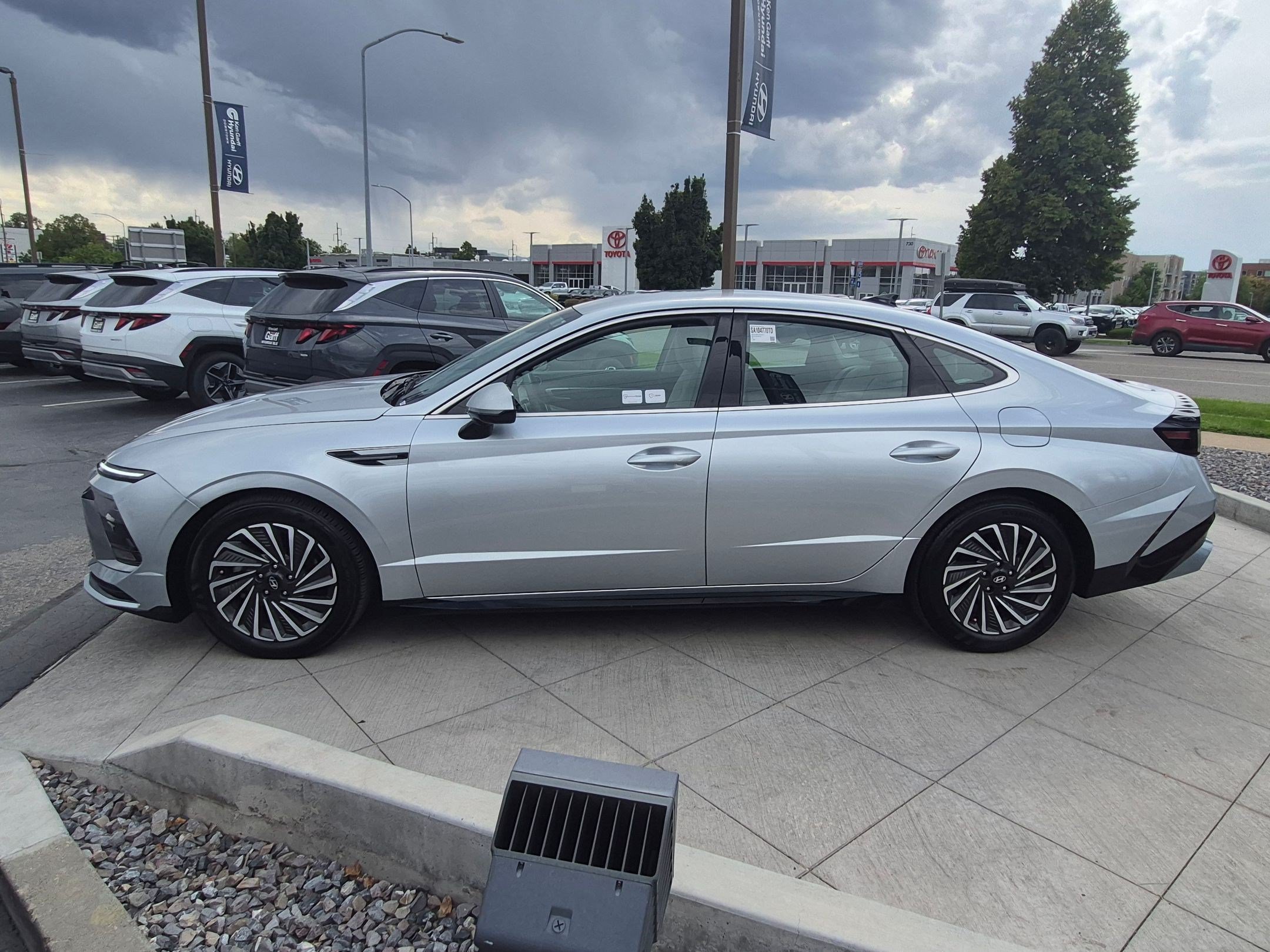 Certified 2025 Hyundai Sonata SEL FWD image 9