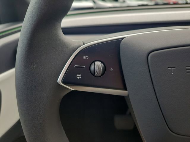 Used 2026 Tesla Model Y 2WD image 24