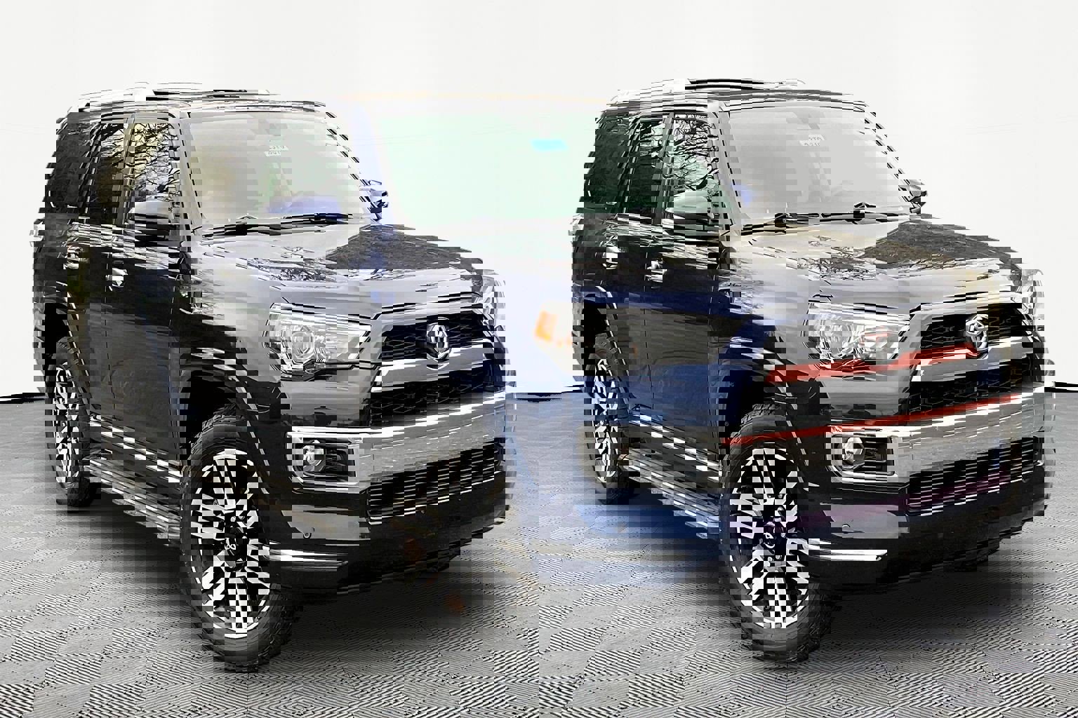 Used 2016 Toyota 4Runner Limited image 3