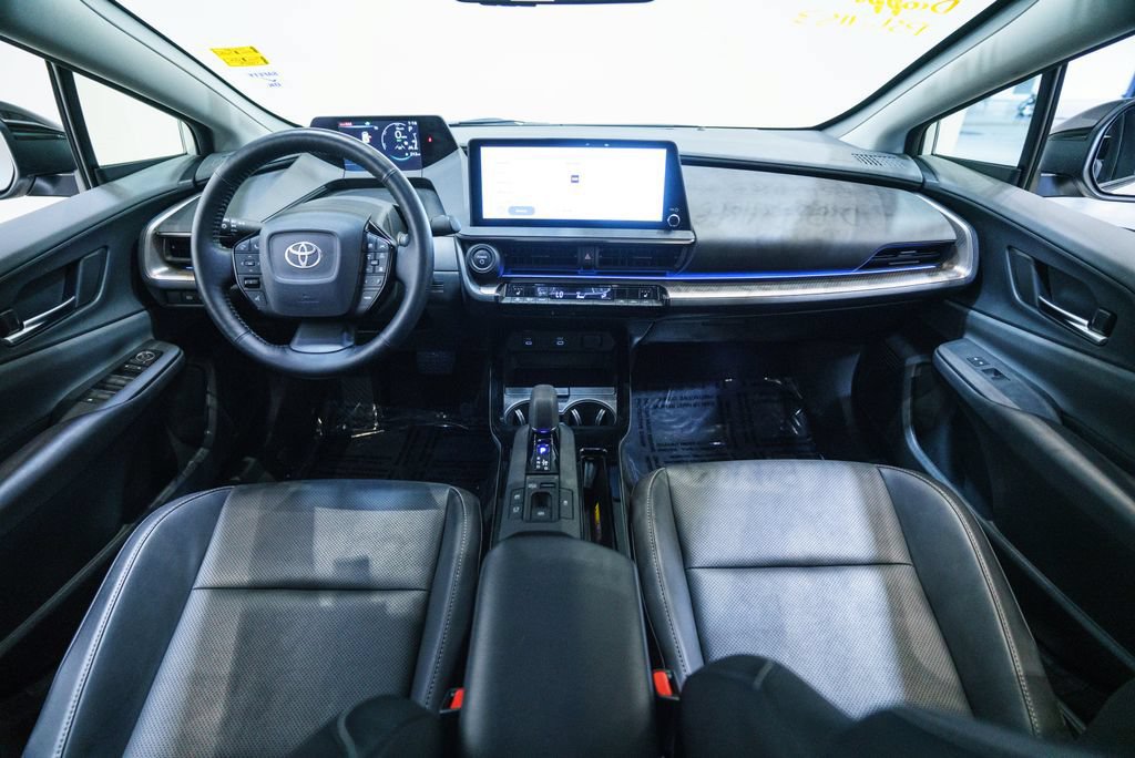 Used 2025 Toyota Prius XLE FWD image 13