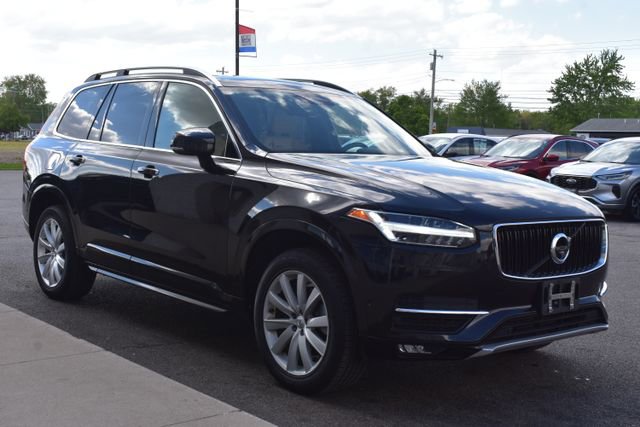 Used 2016 Volvo XC90 T6 Momentum w/ Momentum Plus Package AWD/4WD image 12