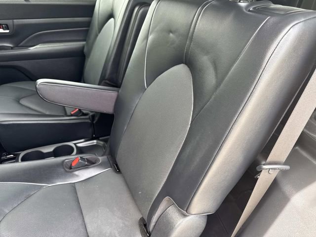Used 2024 Toyota Grand Highlander AWD image 13