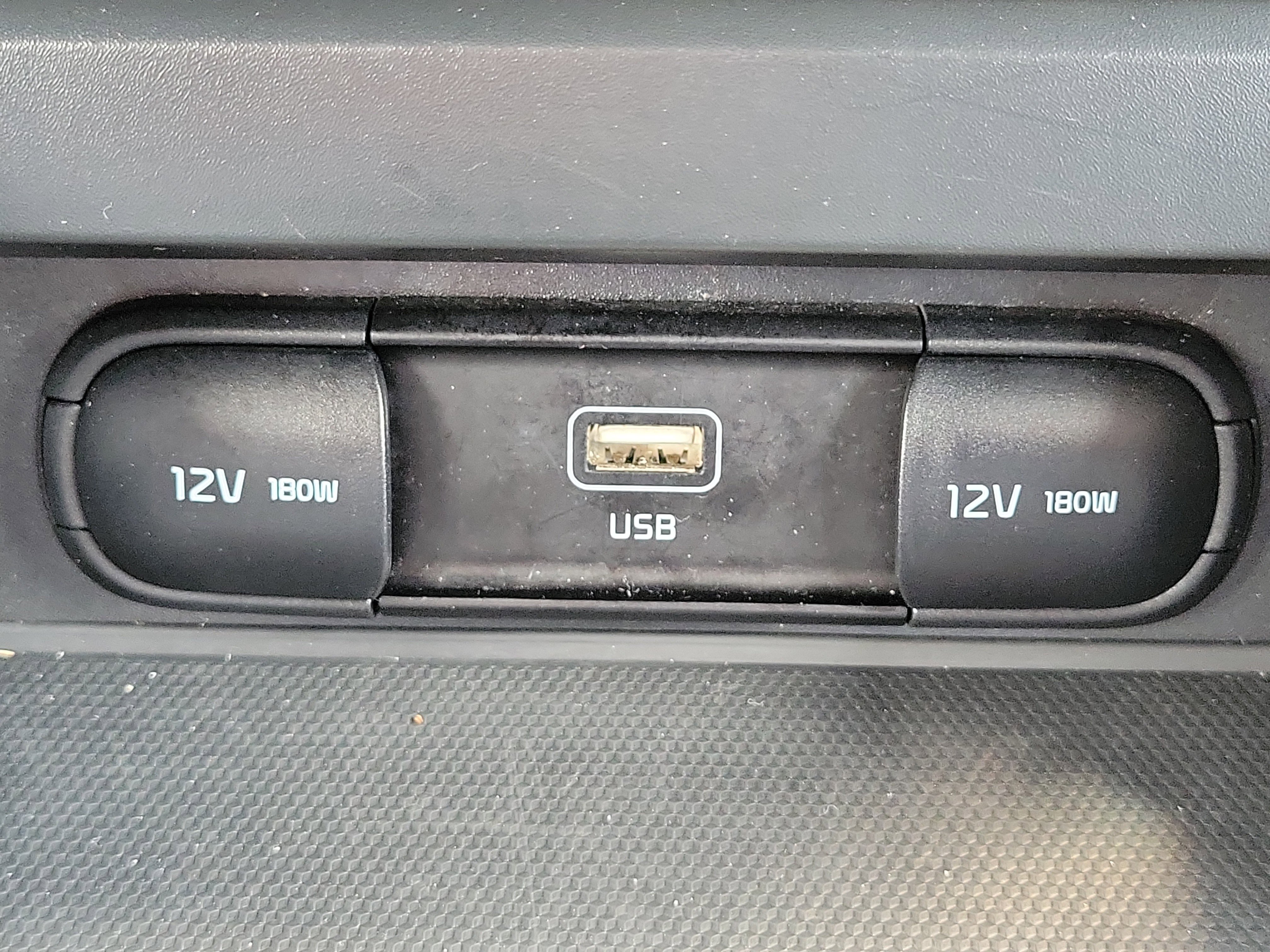 Used 2025 Kia Soul LX w/ LX Technology Package image 28