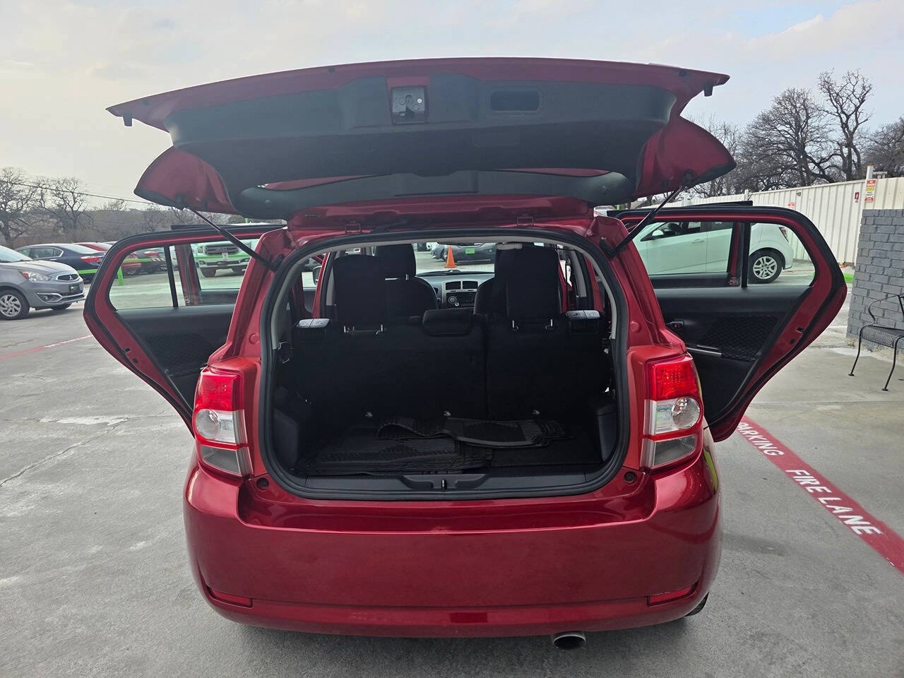 Used 2011 Scion xD image 32