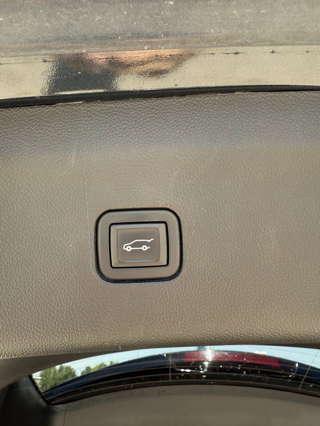 Used 2021 Buick Enclave Avenir w/ Avenir Technology Package image 26