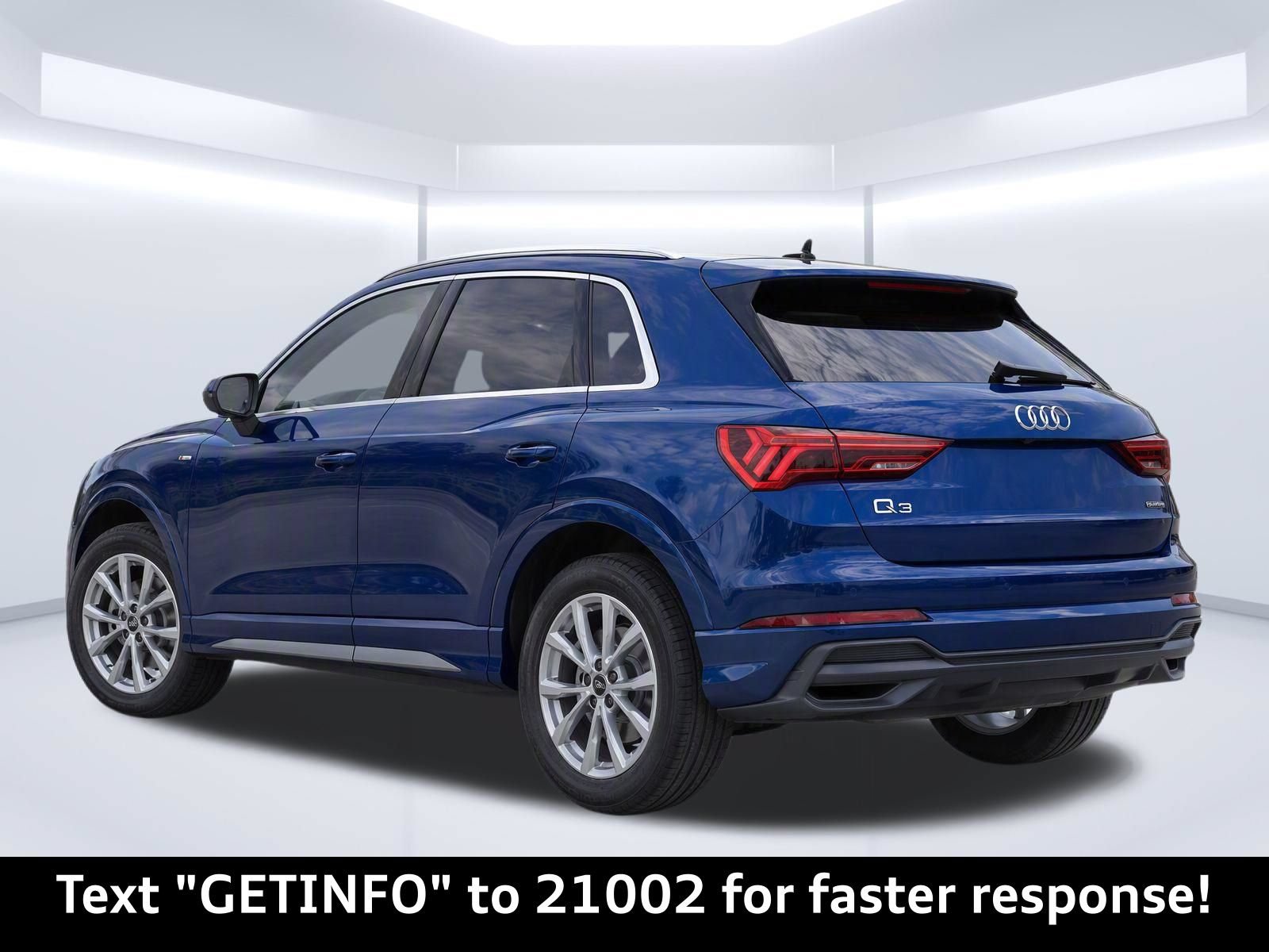 Certified 2025 Audi Q3 2.0T Premium AWD/4WD image 3