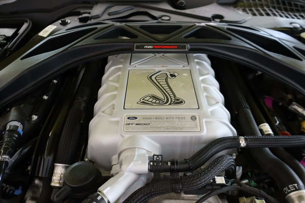 Used 2021 Ford Mustang Shelby GT500 w/ Carbon Fiber Track Pack RWD image 39