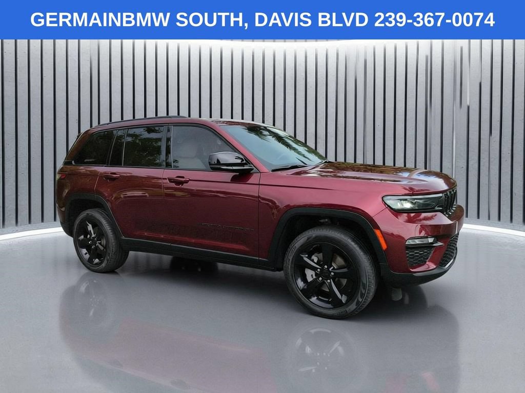 Used 2023 Jeep Grand Cherokee Limited w/ Black Appearance Package AWD/4WD image 3