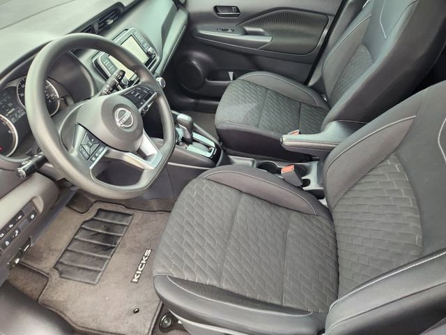 Used 2022 Nissan Kicks S FWD image 13
