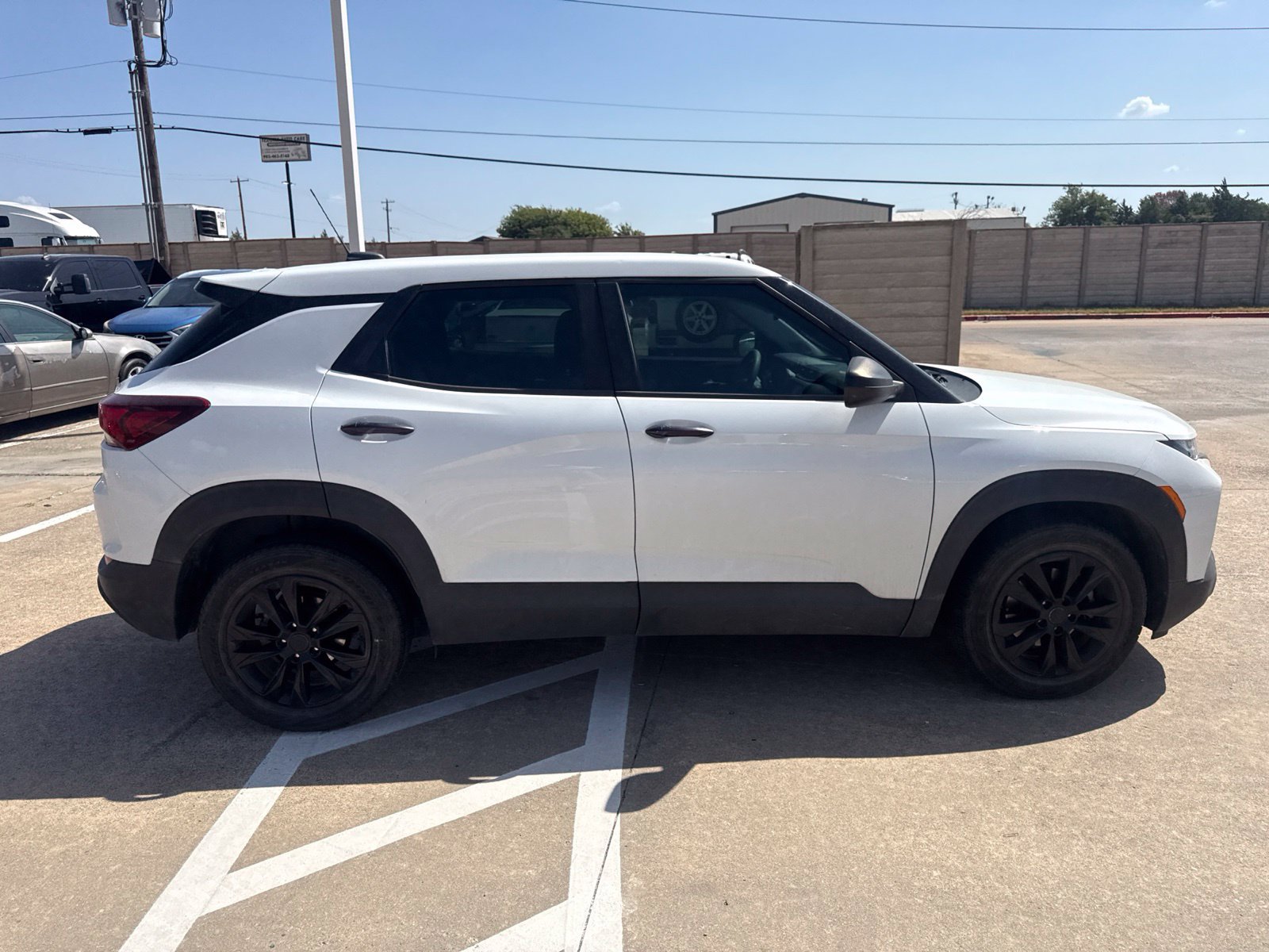 Used 2023 Chevrolet TrailBlazer LS FWD image 13