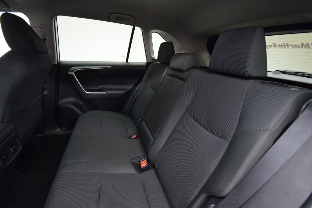 Used 2024 Toyota RAV4 LE image 21