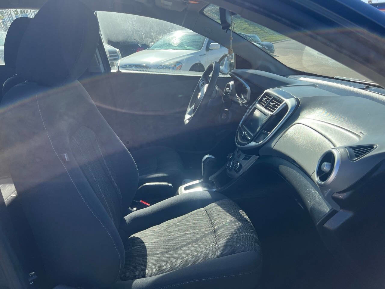 Used 2017 Chevrolet Sonic LT image 11