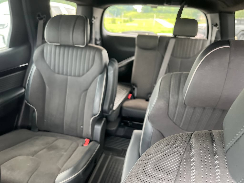 Used 2025 Hyundai Palisade Calligraphy AWD/4WD image 13