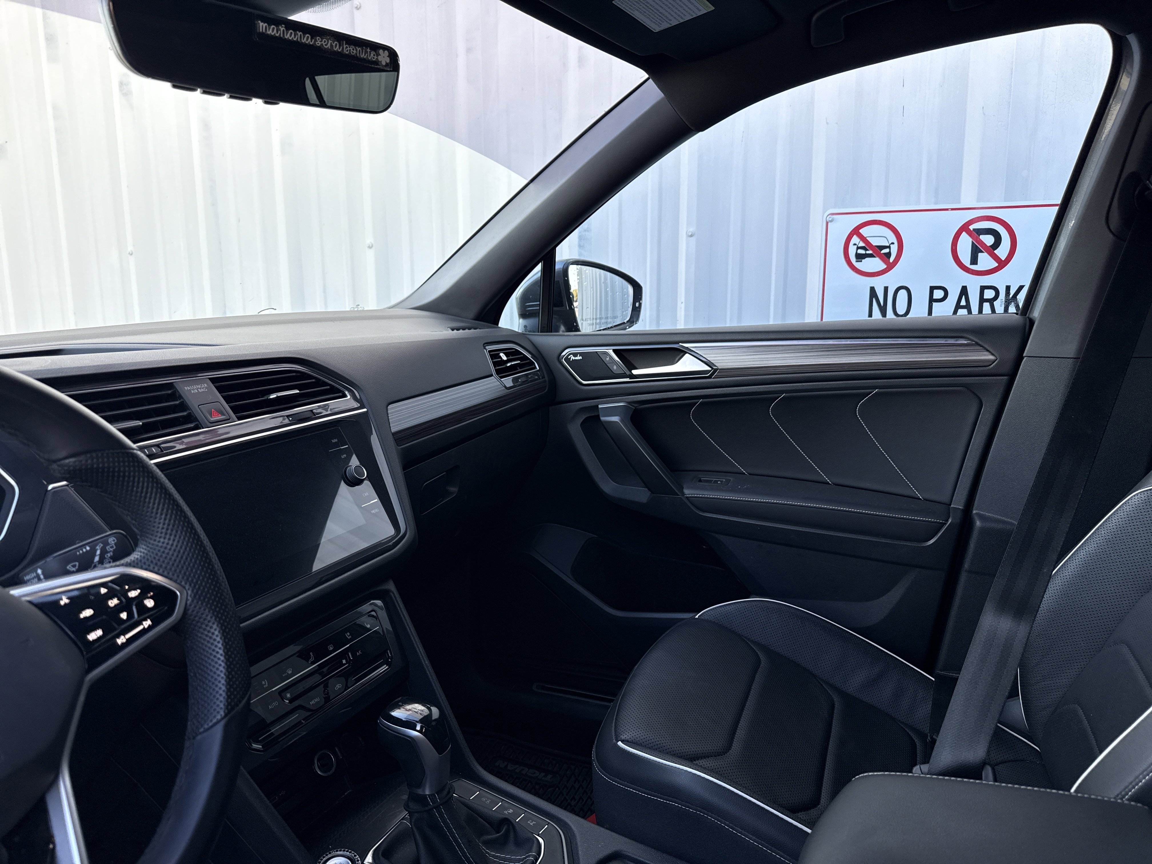 Used 2022 Volkswagen Tiguan SEL R-Line image 14