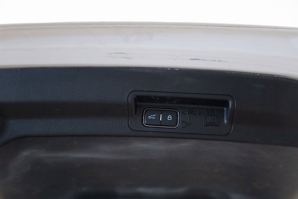 Used 2021 Ford Explorer XLT w/ Equipment Group 202A image 25