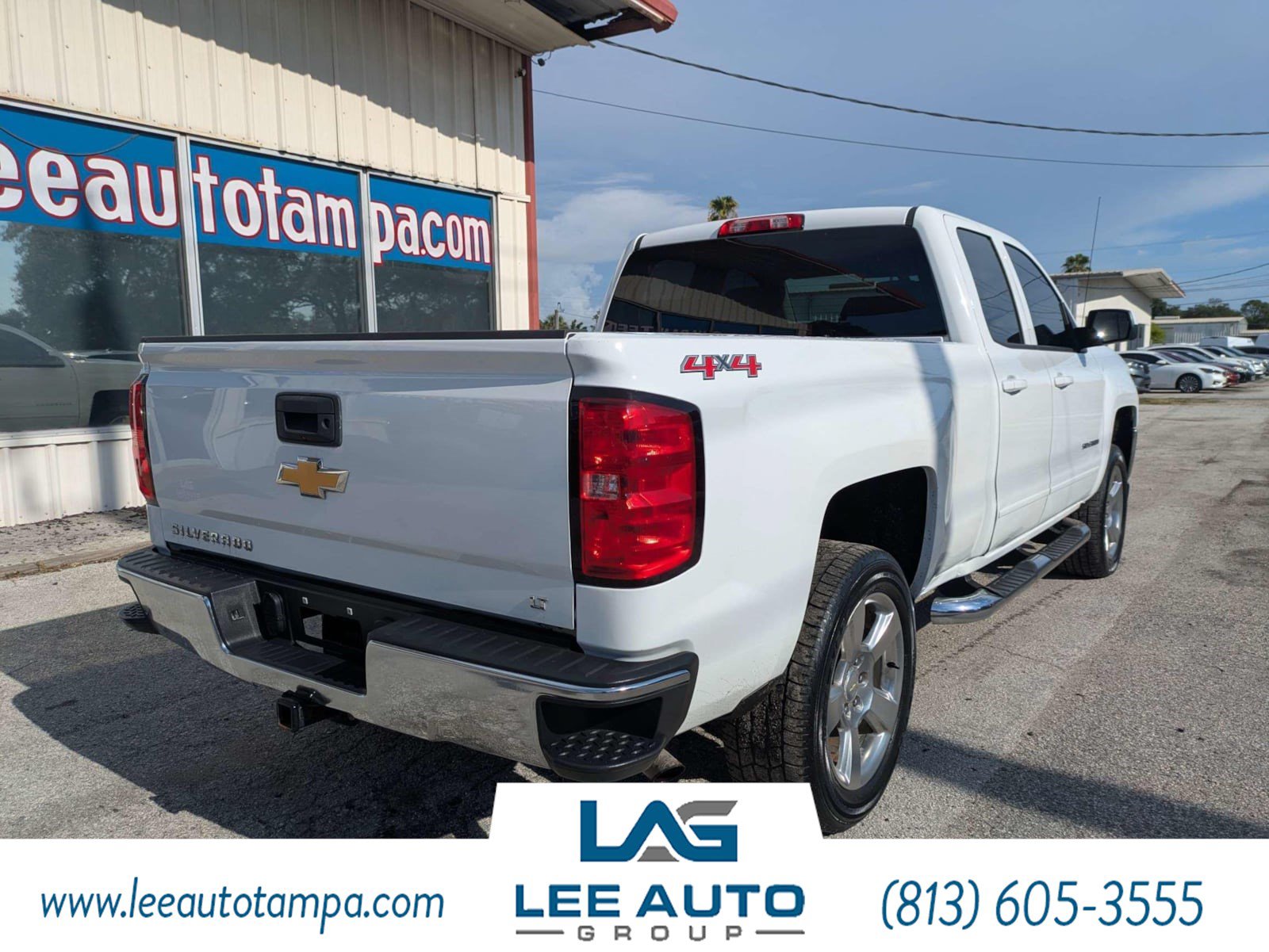 Used 2017 Chevrolet Silverado 1500 LT w/ LT Convenience Package AWD/4WD image 3