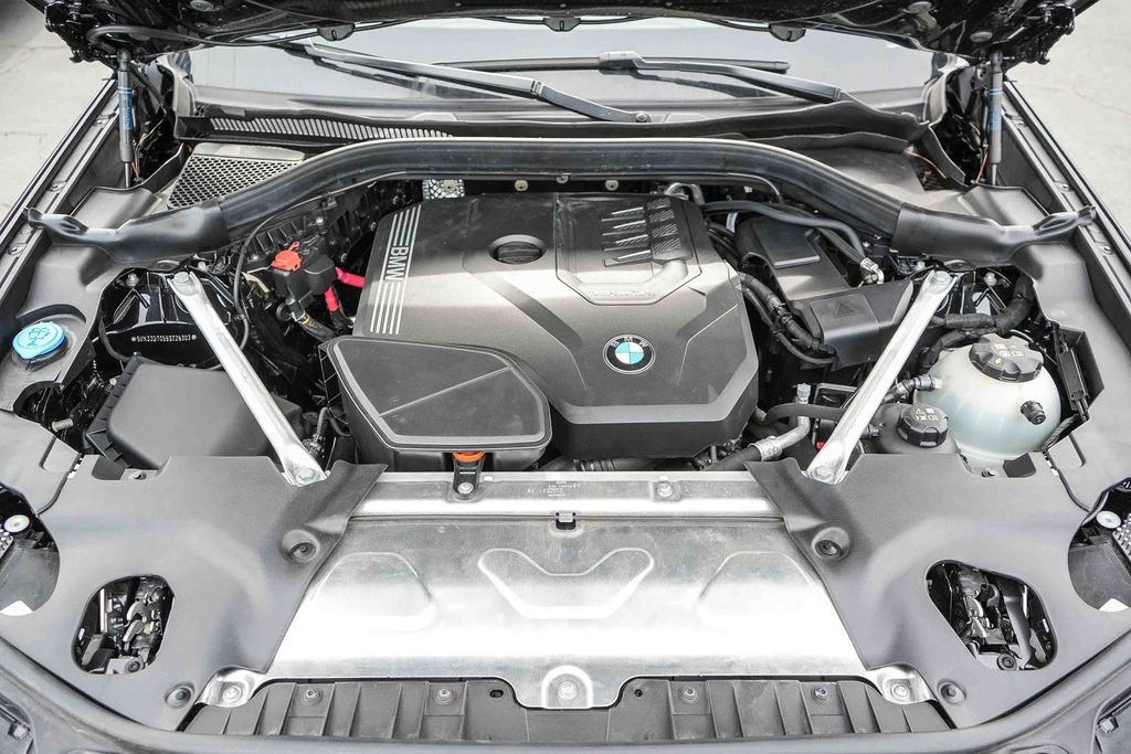 Used 2025 BMW X4 xDrive30i image 28
