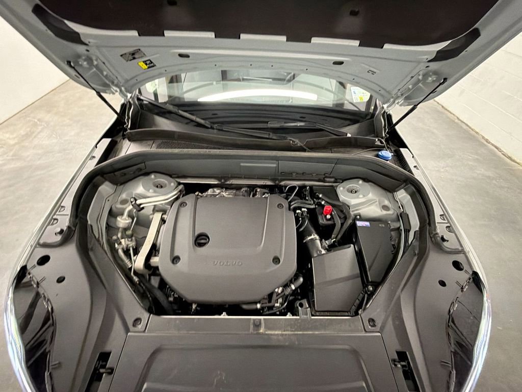 Used 2025 Volvo XC90 B6 Plus w/ Protection Package Premier image 31