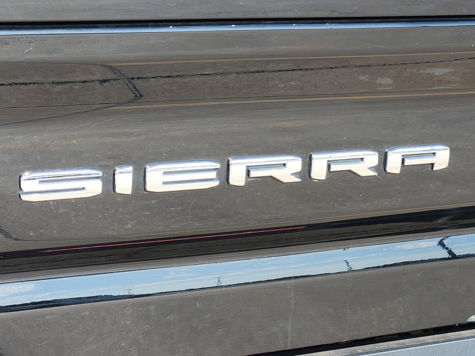 Used 2024 GMC Sierra 2500 AT4 w/ Technology Package AWD/4WD image 12