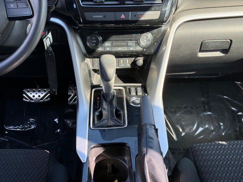 Used 2022 Mitsubishi Eclipse Cross LE AWD/4WD image 17