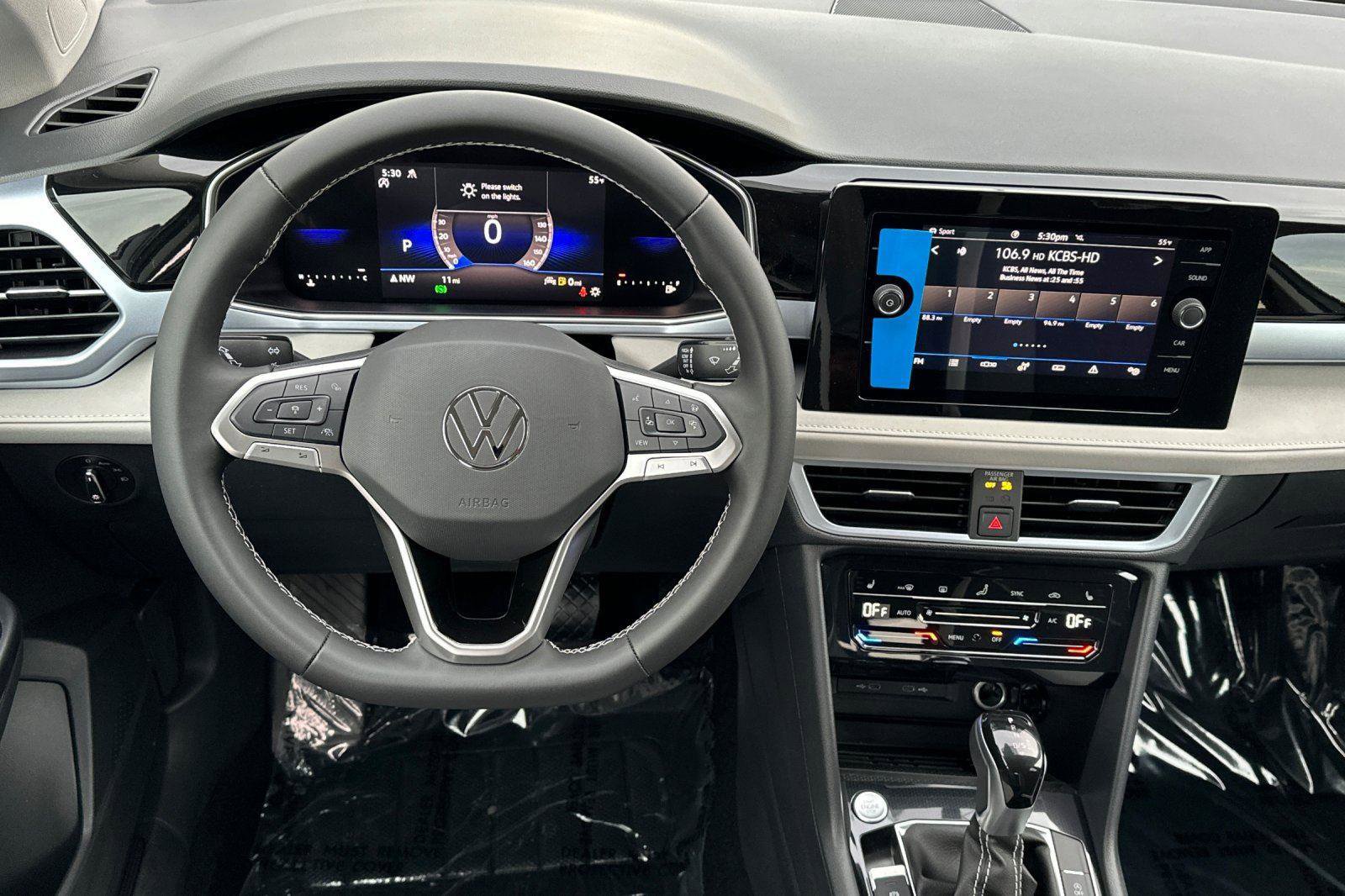 New 2026 Volkswagen Taos SE image 13