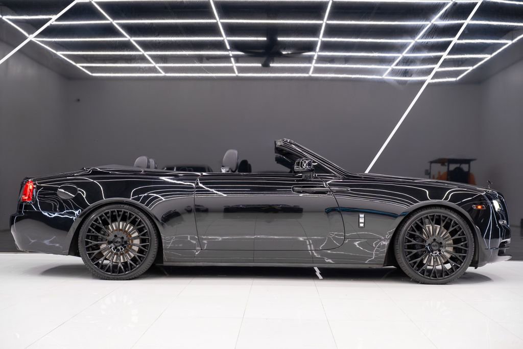 Used 2016 Rolls-Royce Dawn image 10