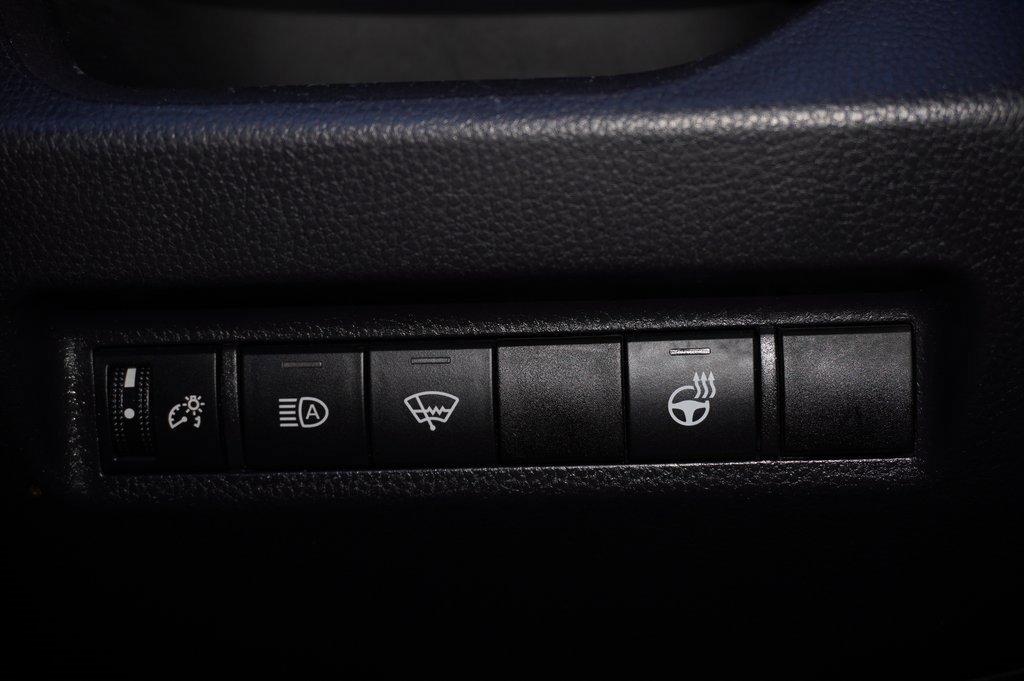 Used 2020 Toyota RAV4 XLE image 15