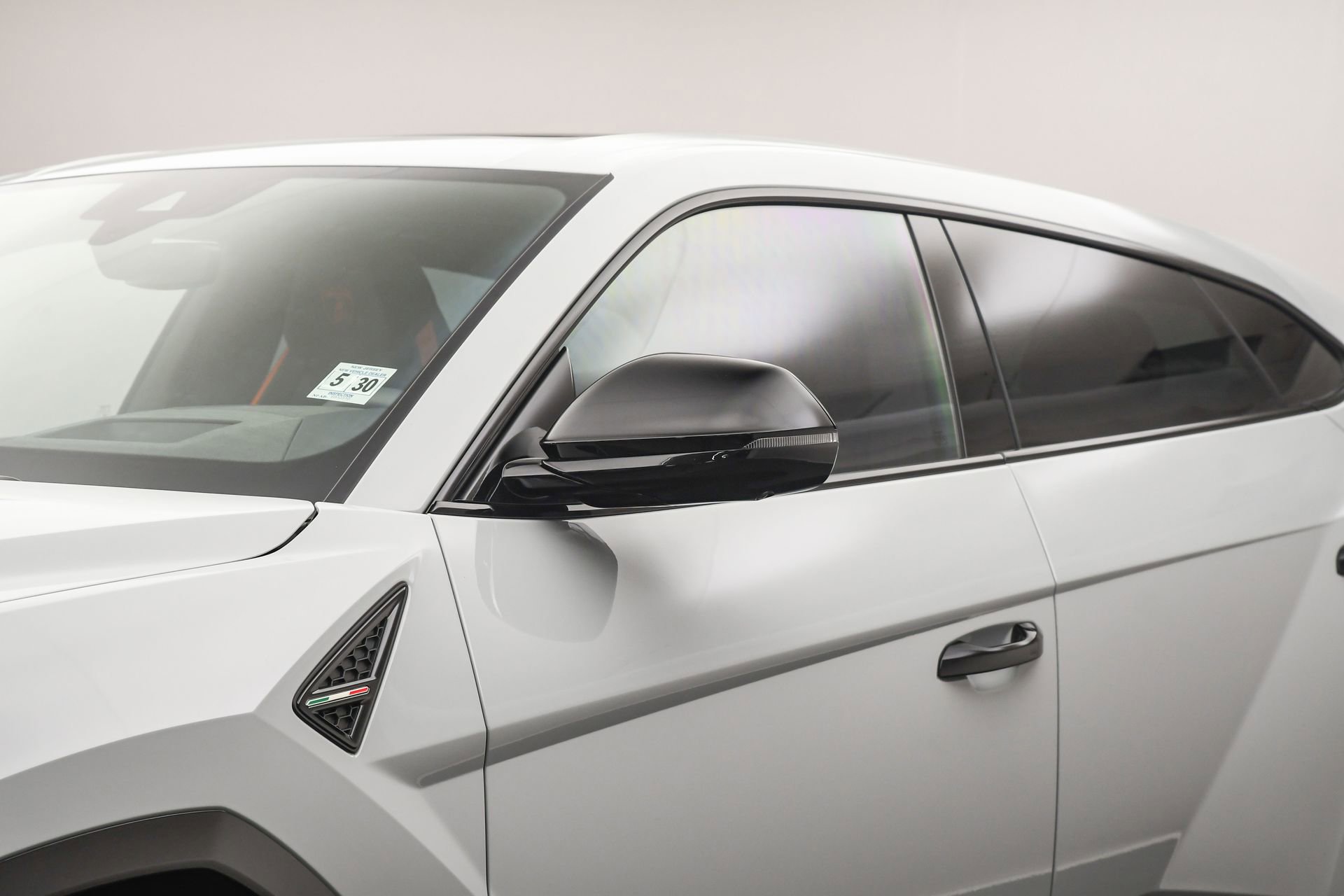 Used 2025 Lamborghini Urus SE image 12