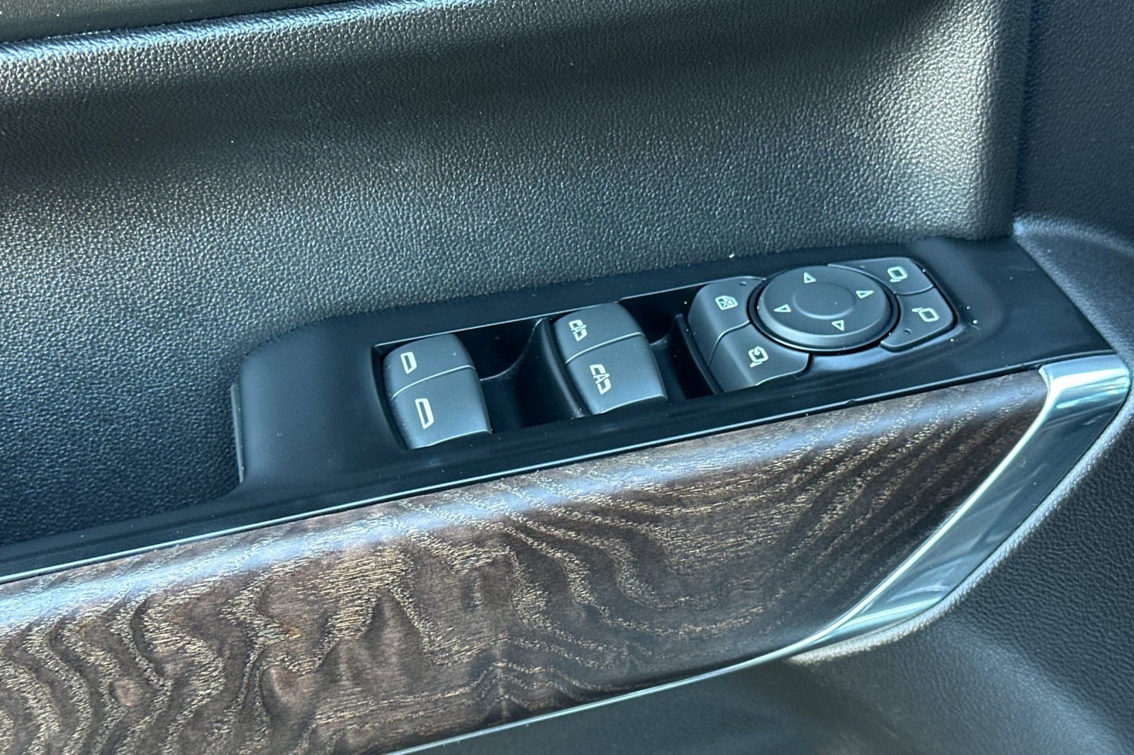 Used 2020 GMC Sierra 1500 Denali RWD image 12