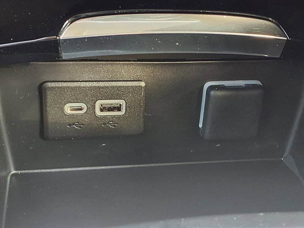 Certified 2023 Buick Envision Essence image 7