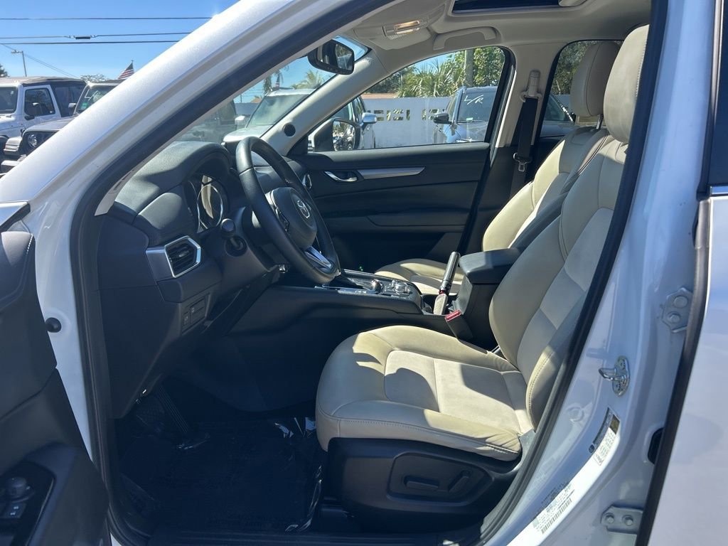 Used 2017 MAZDA CX-5 Touring w/ Preferred Equipment Package image 9