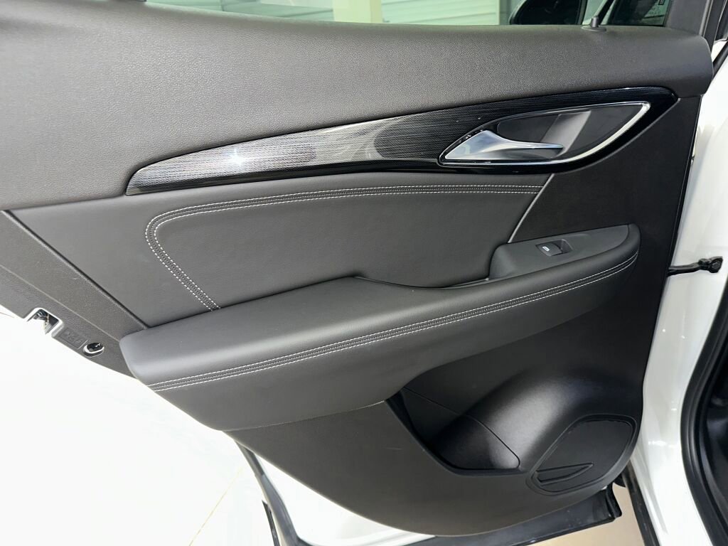 Certified 2023 Buick Envision Preferred w/ Sport Touring Package image 18